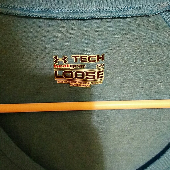 Under armour shirt - Picture 3 of 3